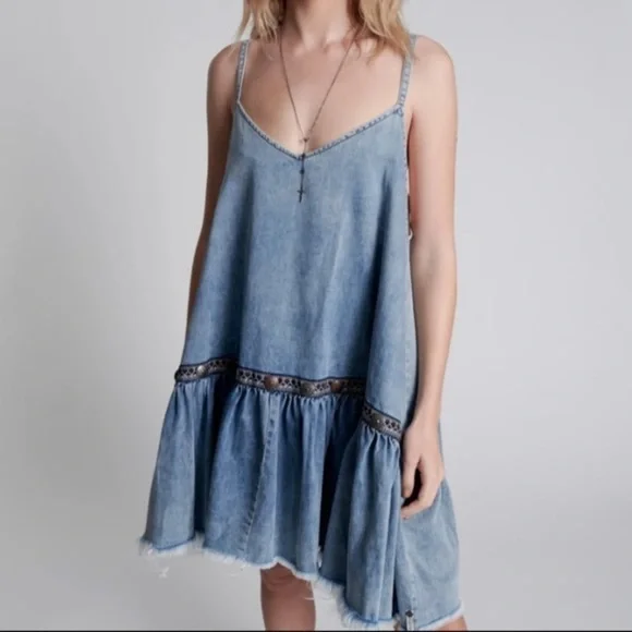 HOST PICK 🔥 One Teaspoon Denim Dress - Picture 2 of 11